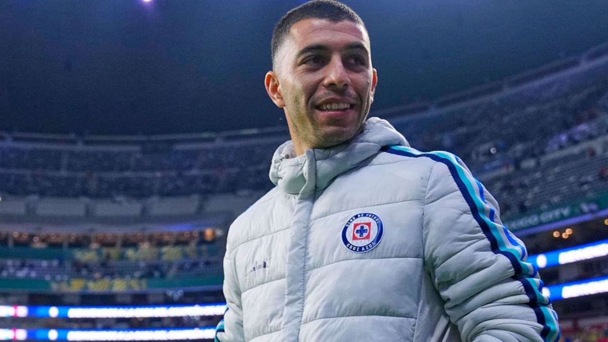 Erik Lira se queda fuera de la convocatoria de Cruz Azul por su posible salida a Europa