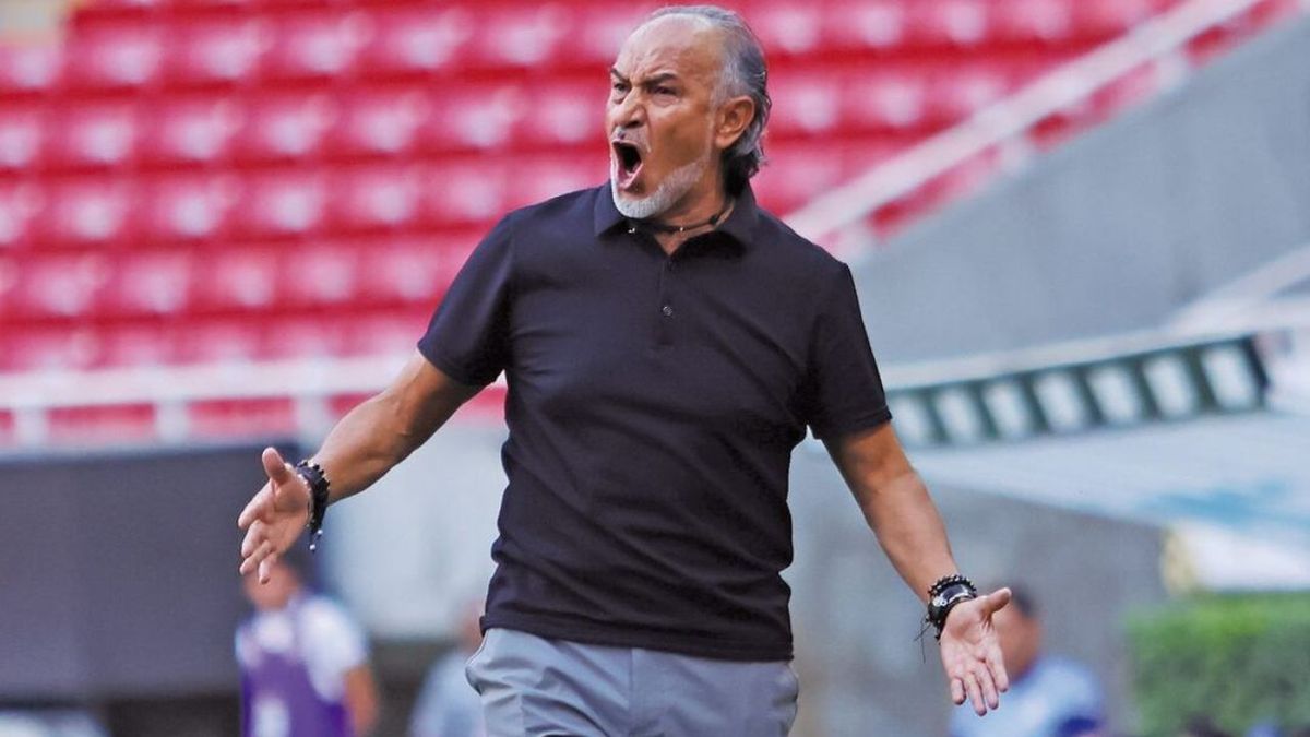 Potro Gutiérrez toma el banquillo de Cruz Azul Femenil tras la goleada ante América