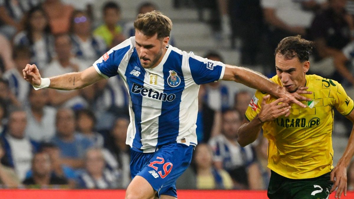 Santi Giménez debuta con el Porto en su llegada a la Primeira Liga